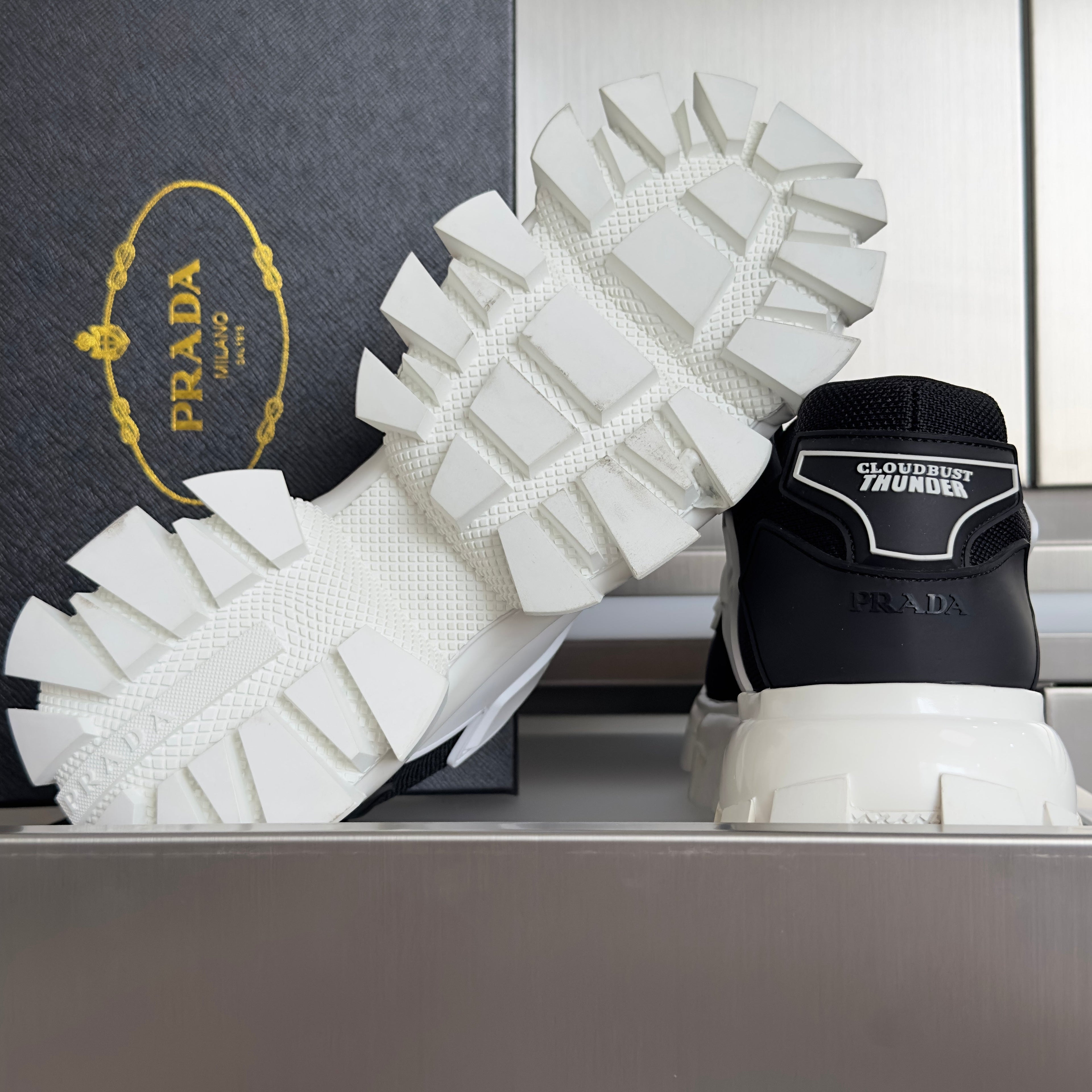 P-Sneakers