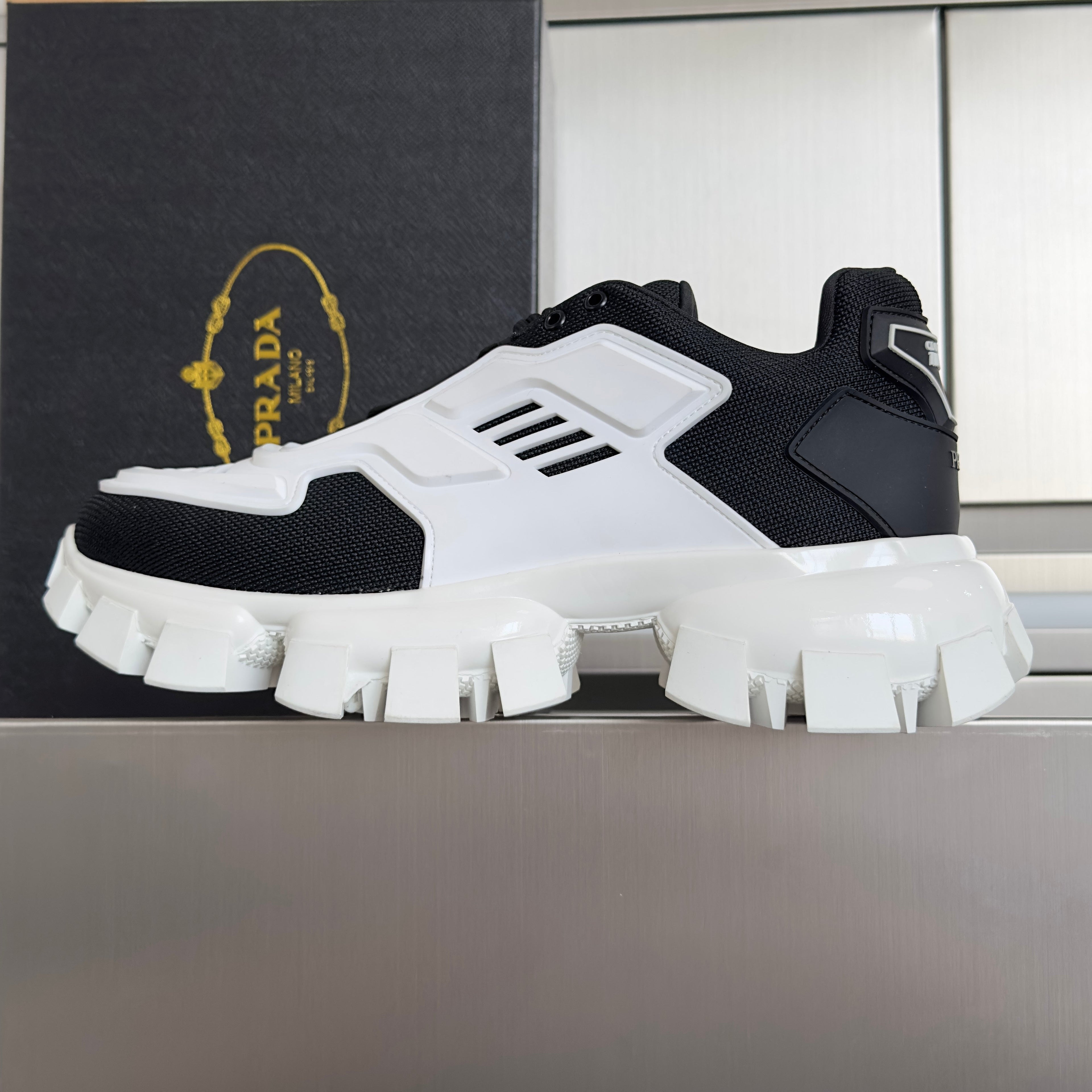 P-Sneakers
