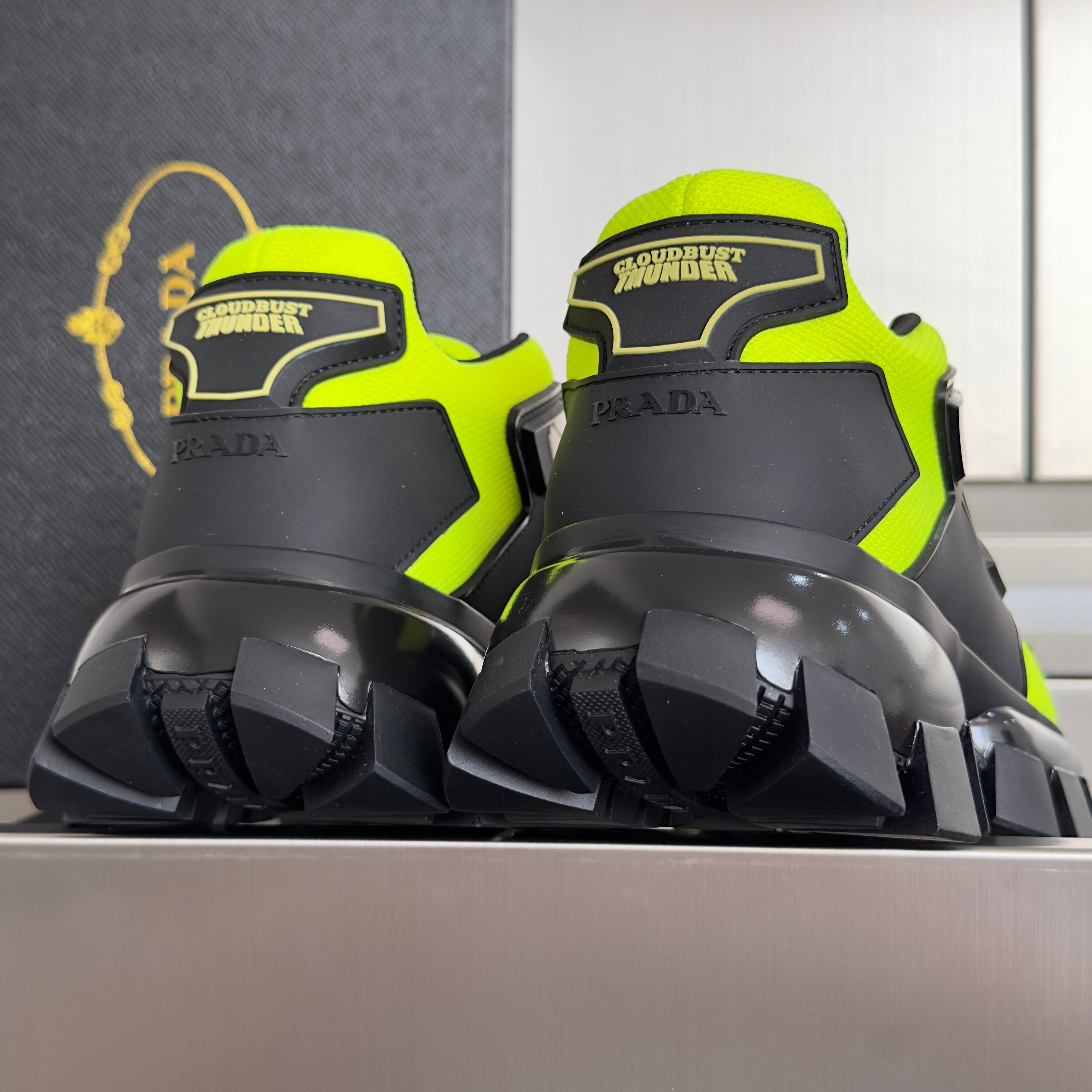 P-Sneakers