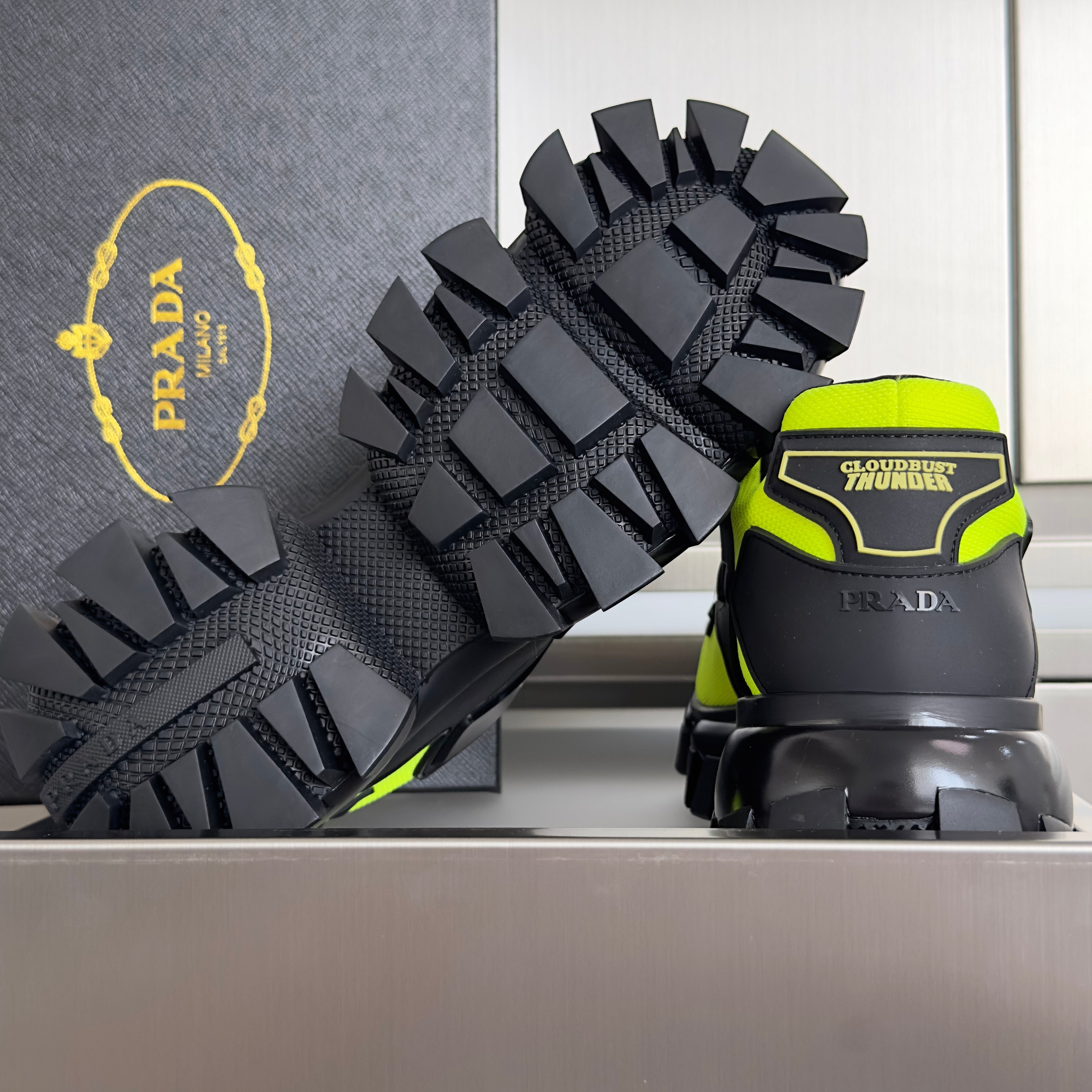 P-Sneakers