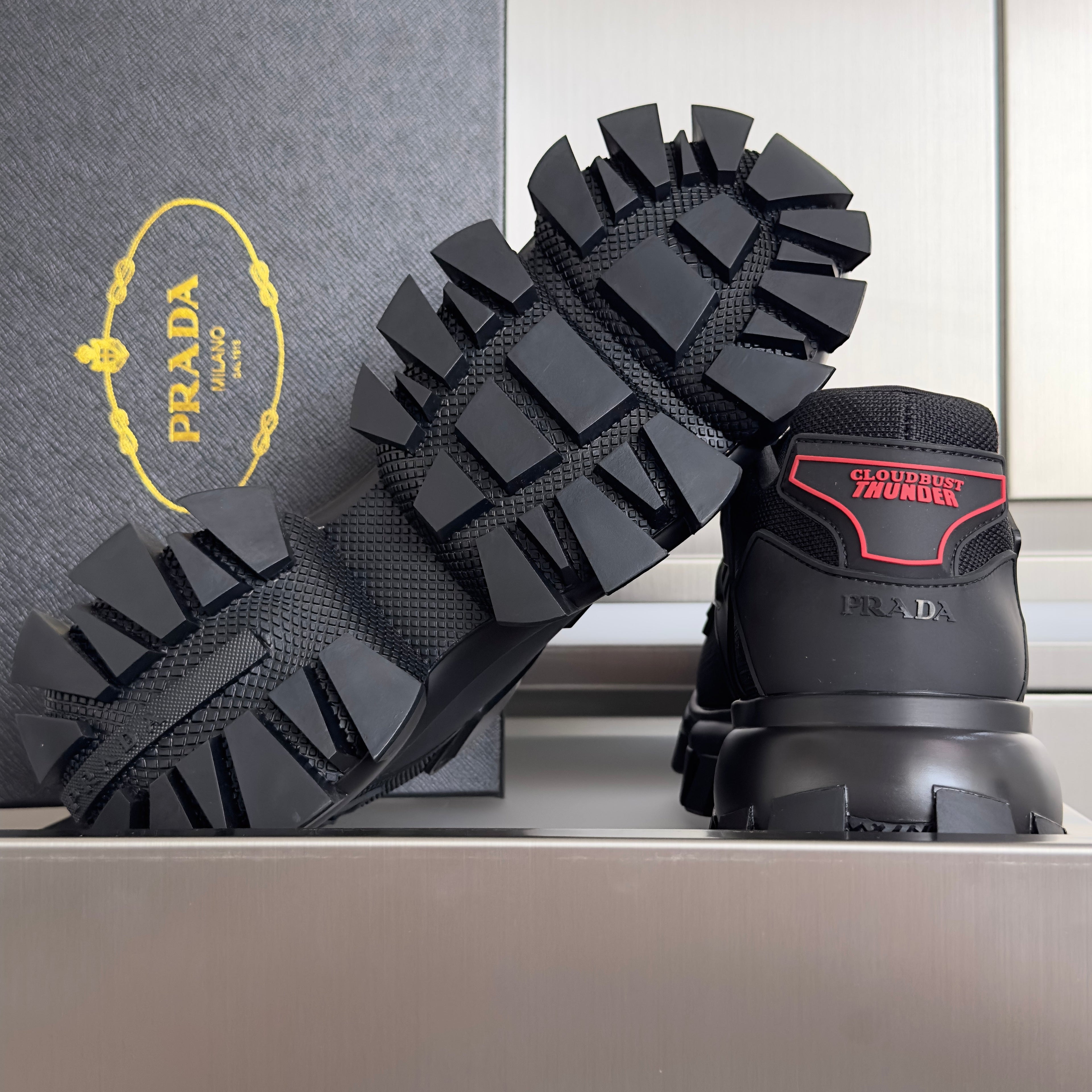 P-Sneakers