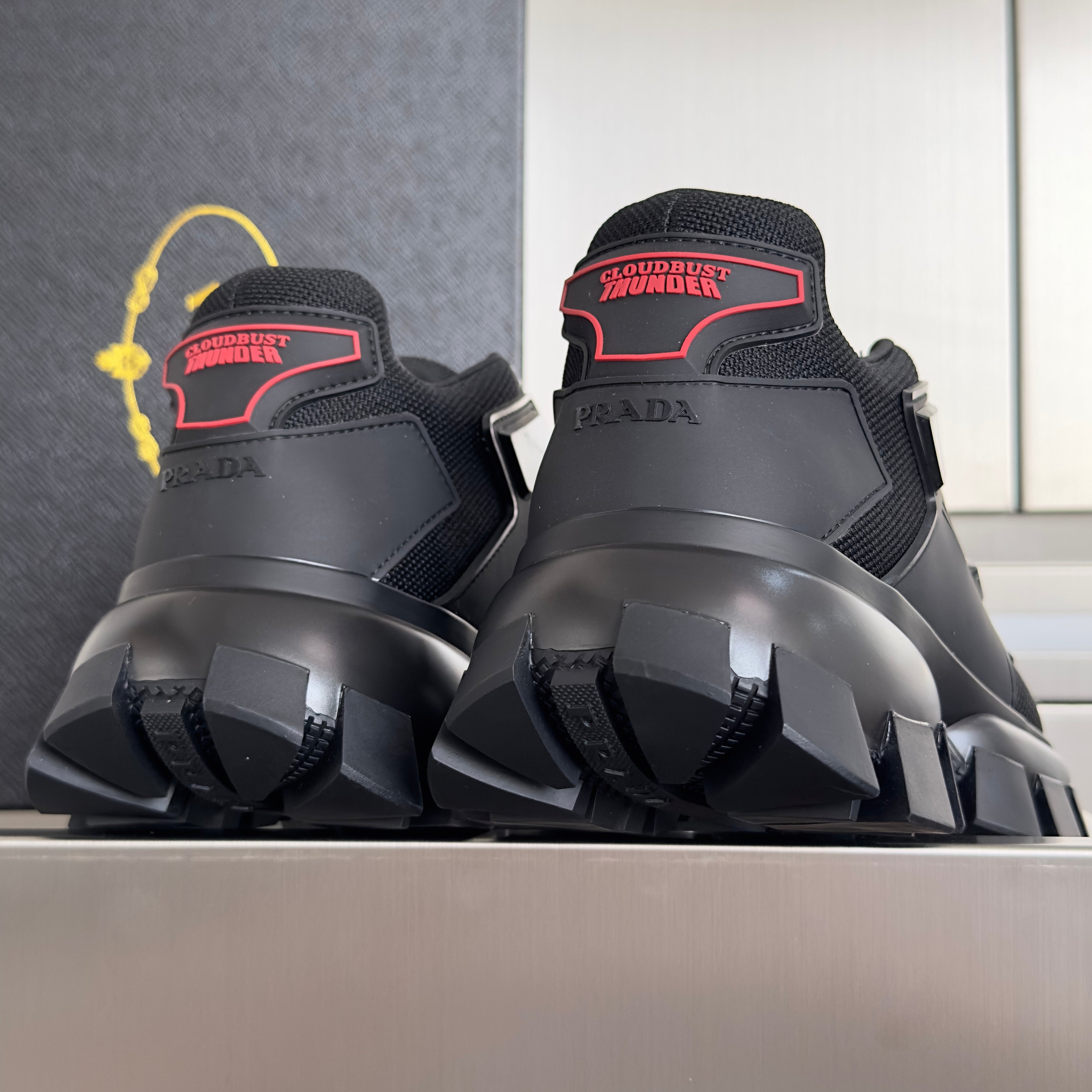 P-Sneakers