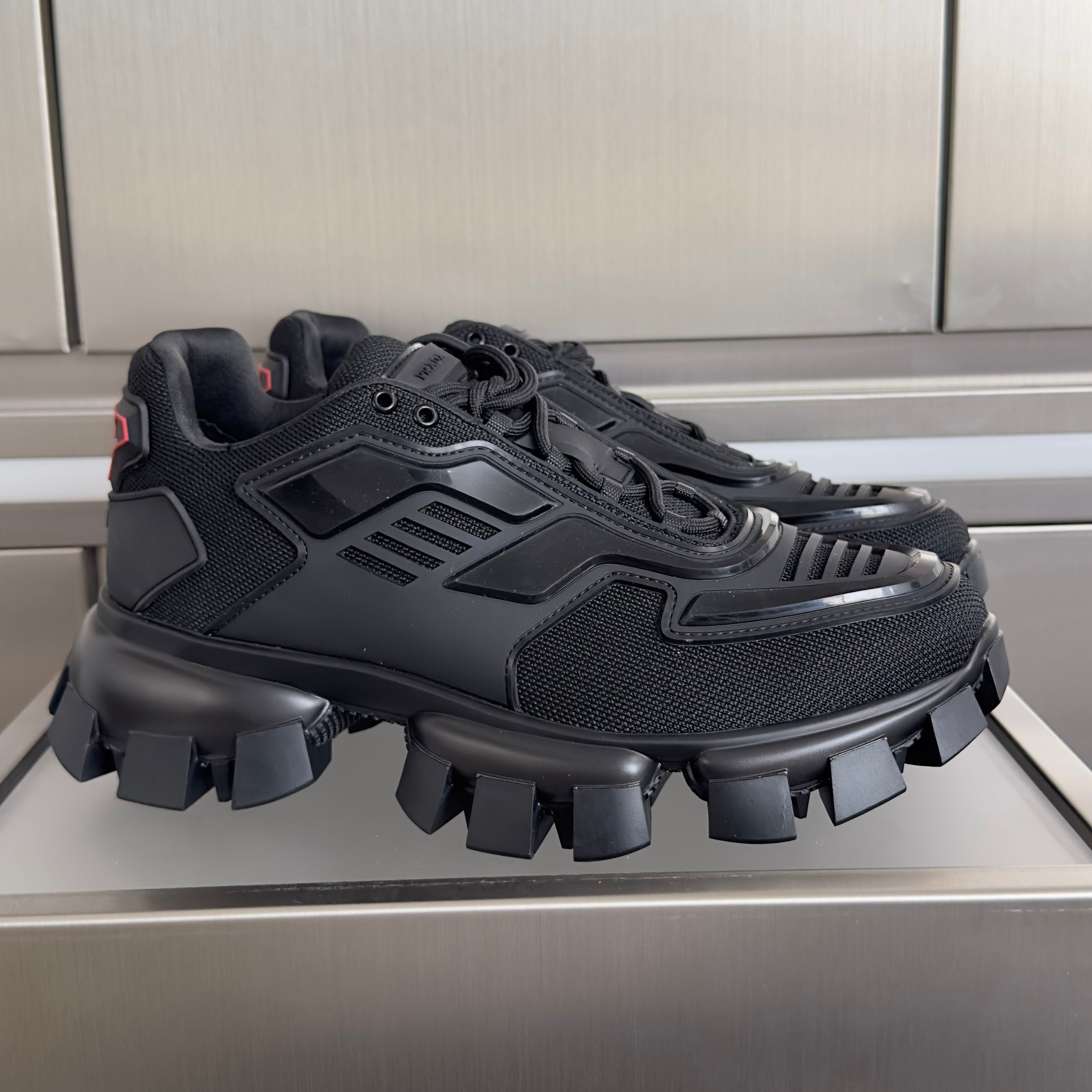 P-Sneakers