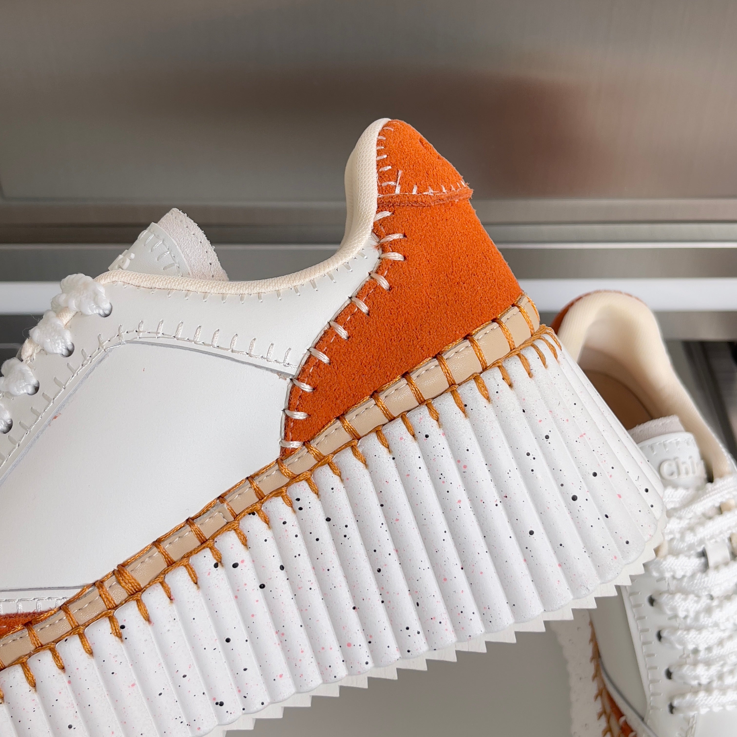 H-Sneakers