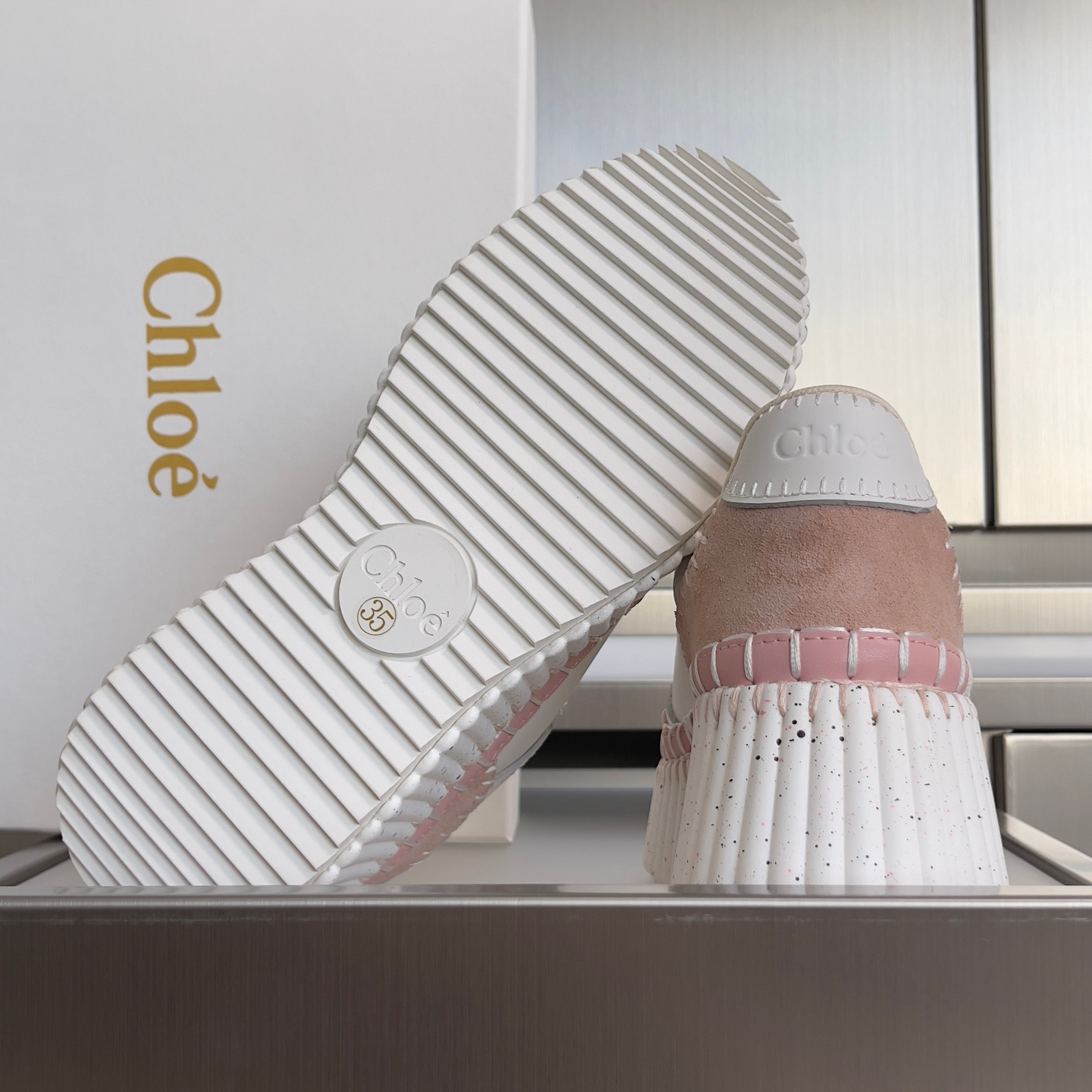 H-Sneakers
