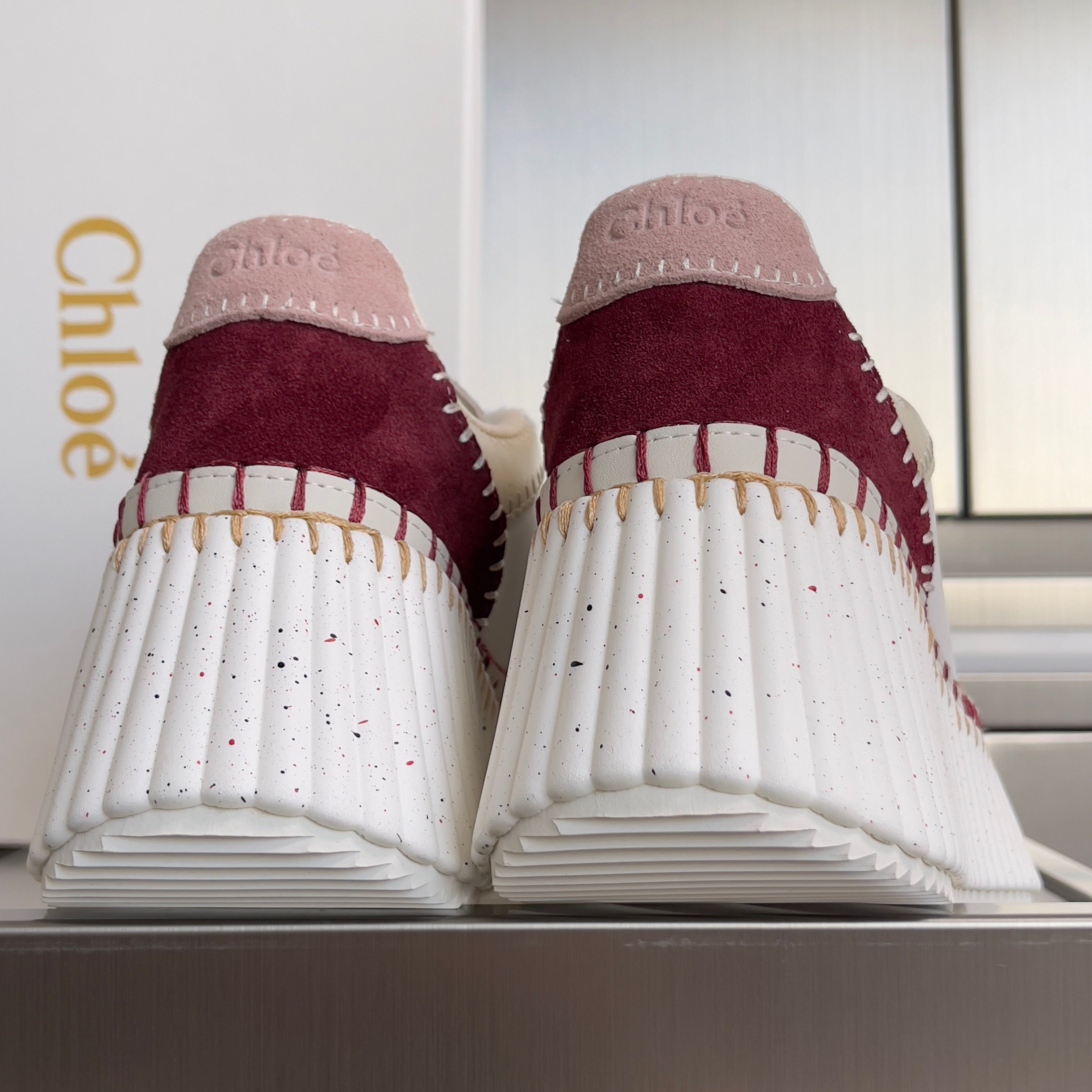 H-Sneakers
