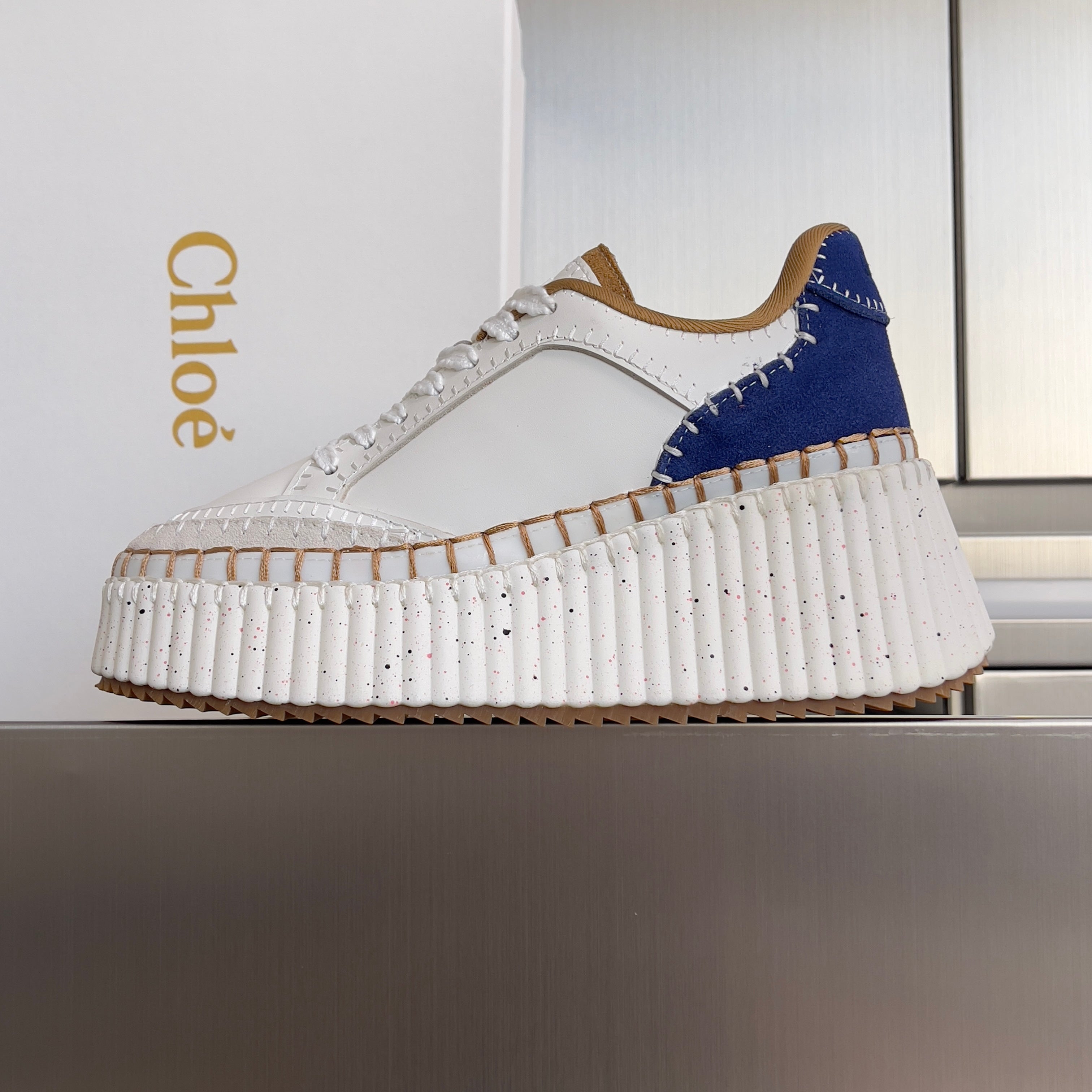 H-Sneakers