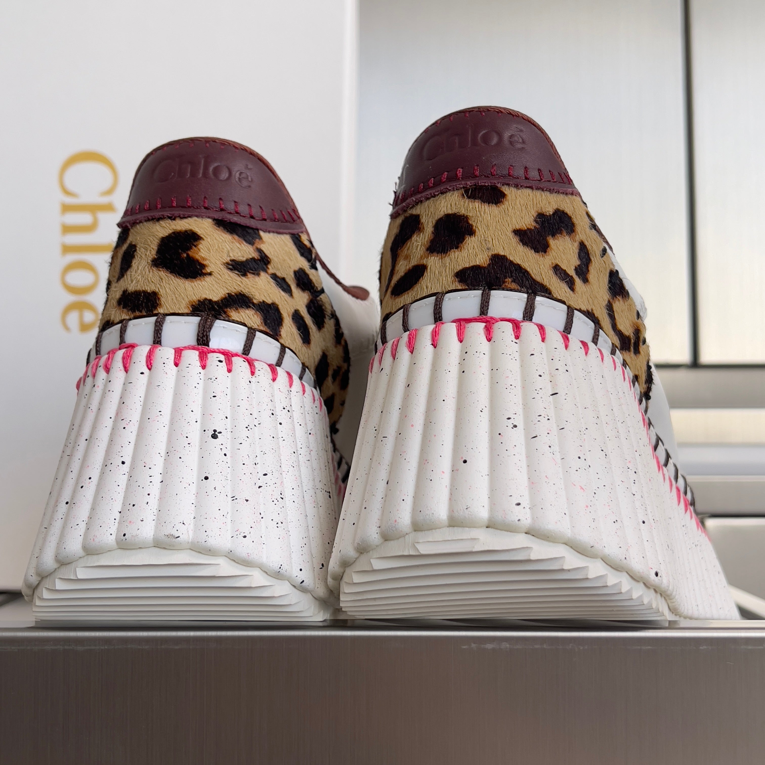 H-Sneakers