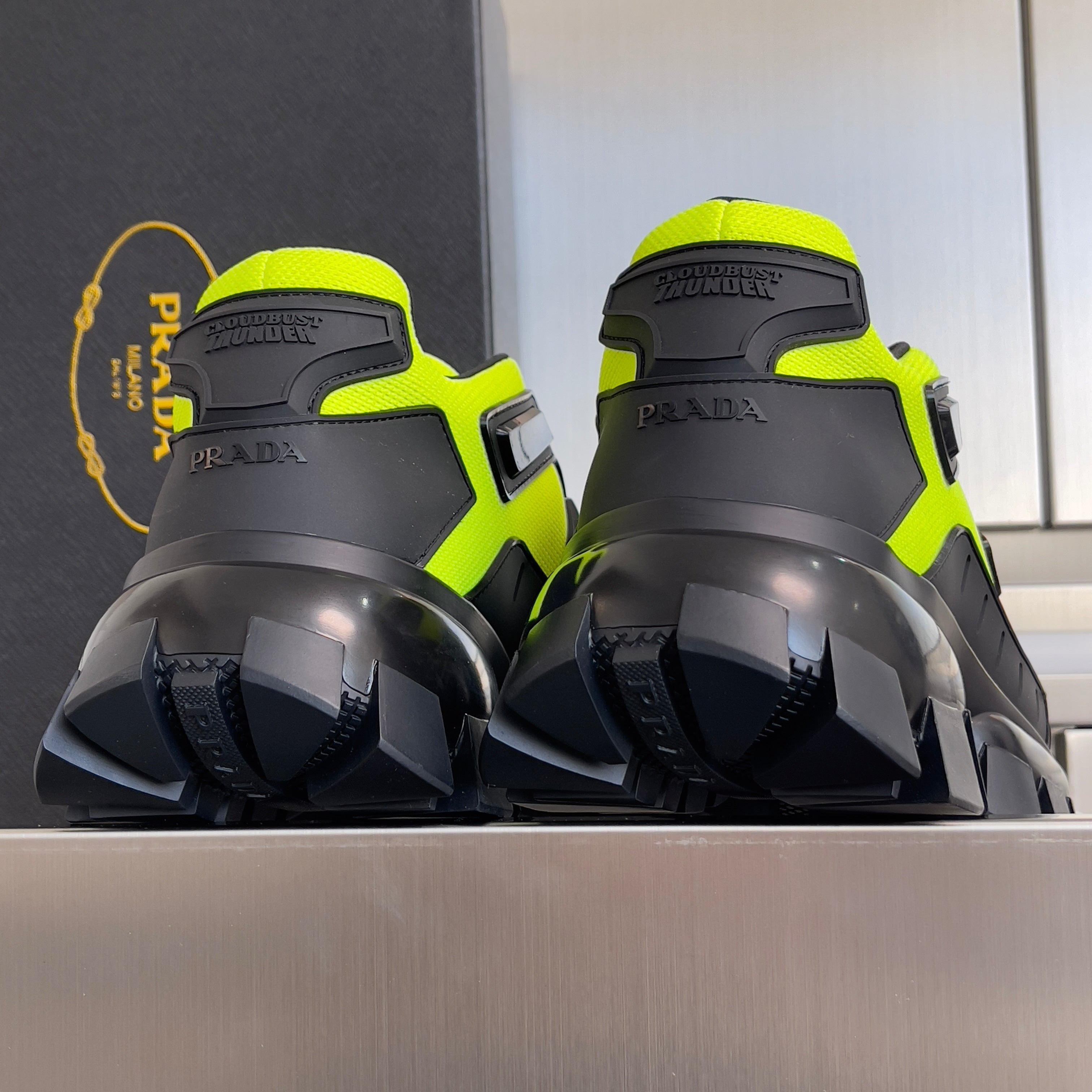 P-Sneakers