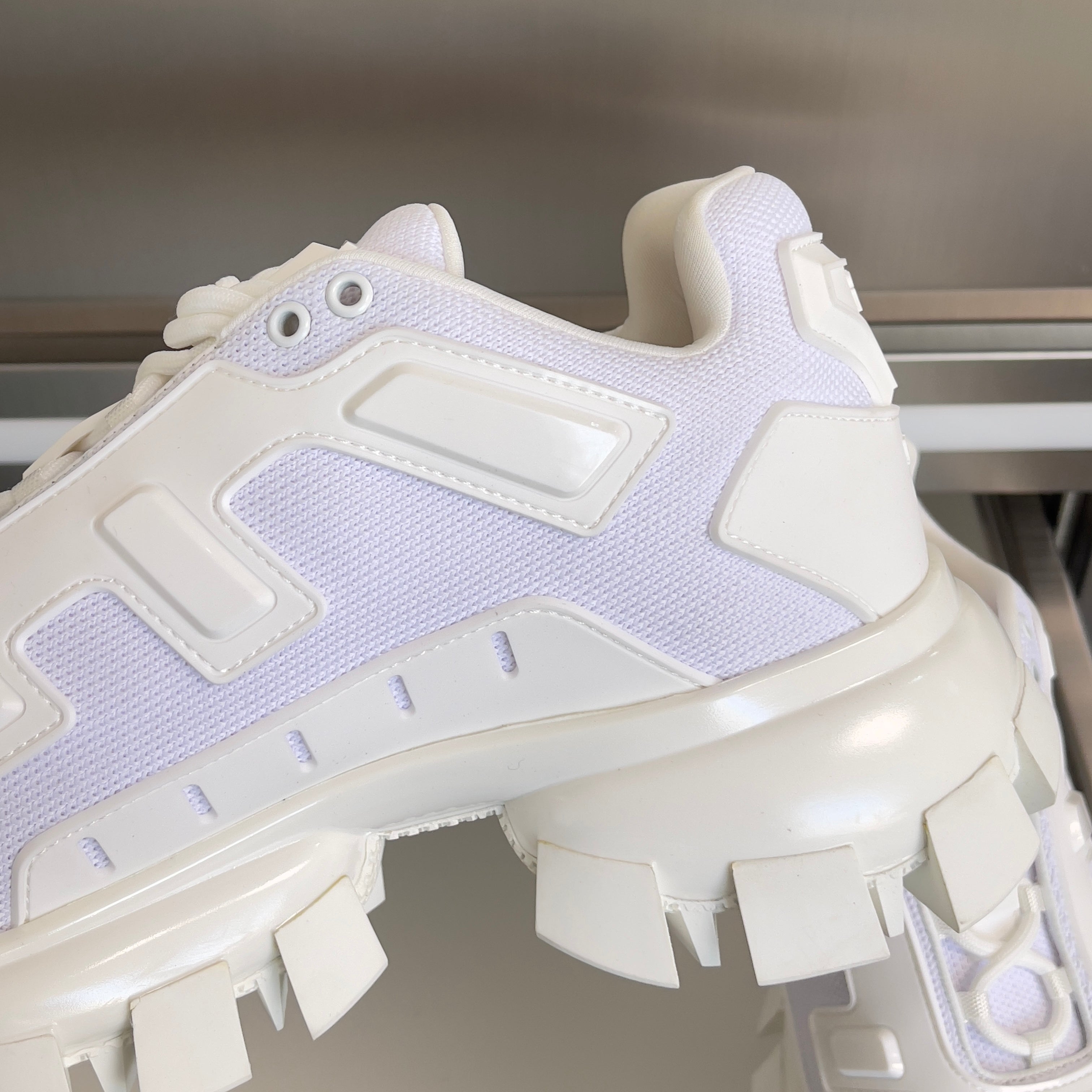 P-Sneakers