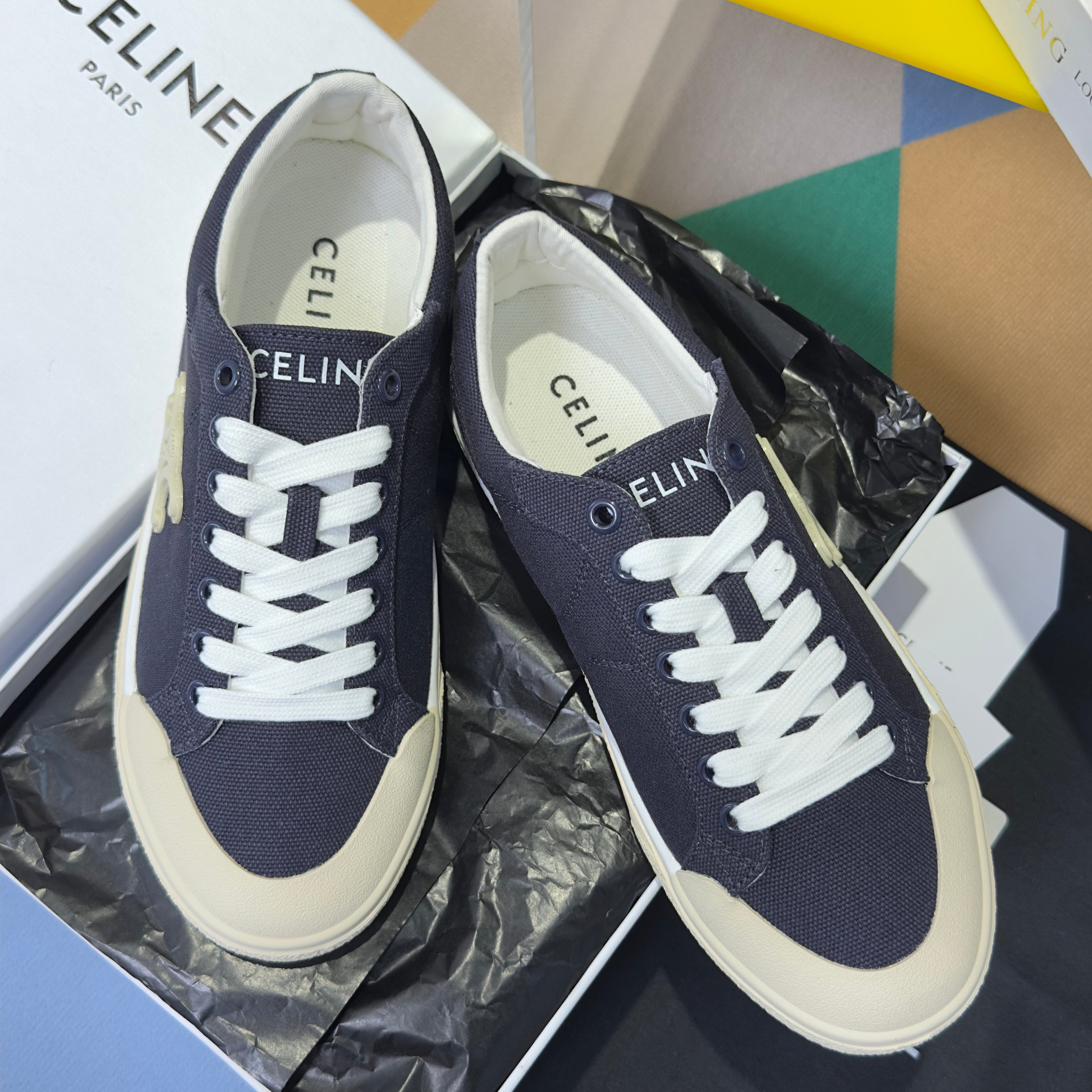 S-Sneakers
