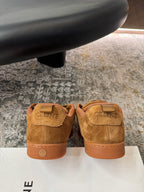 S-Sneakers