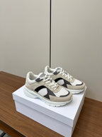 S-Sneakers