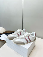 S-Sneakers