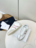 S-Sneakers