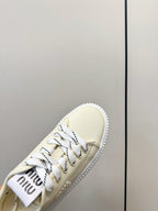 M-Sneakers