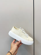 M-Sneakers