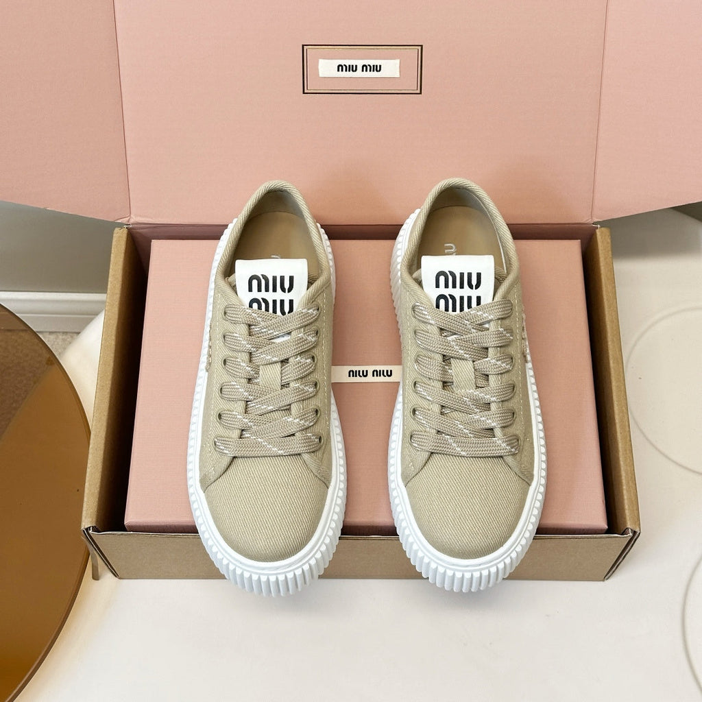 M-Sneakers