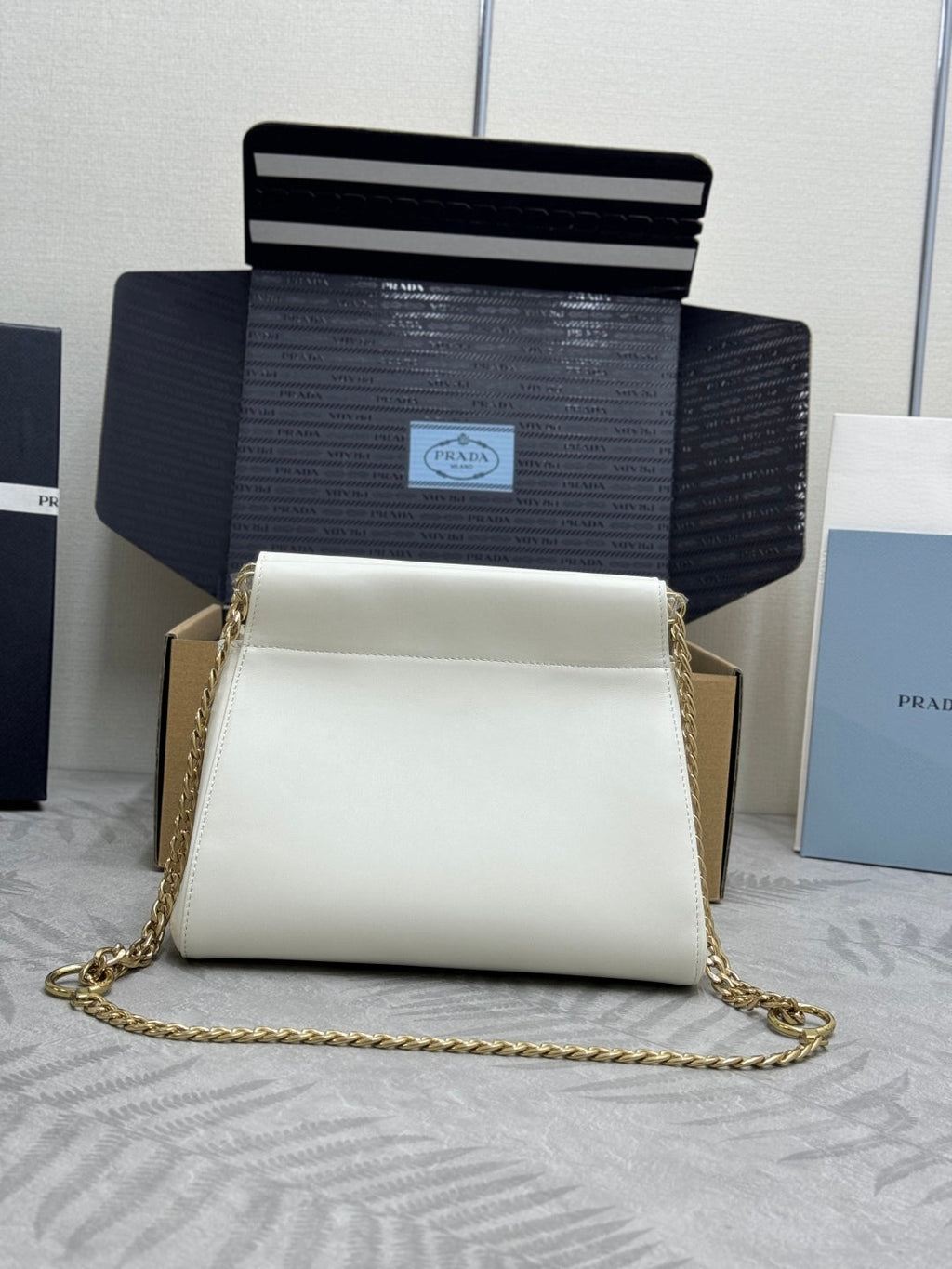 P-Shoulder Bag