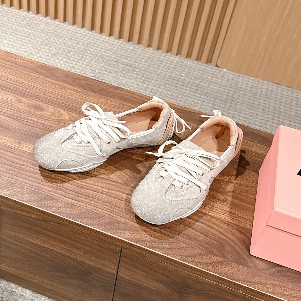 D-Sneakers