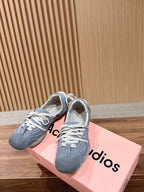 D-Sneakers
