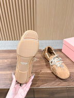 D-Sneakers