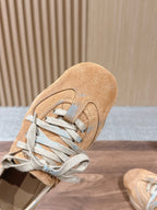 D-Sneakers