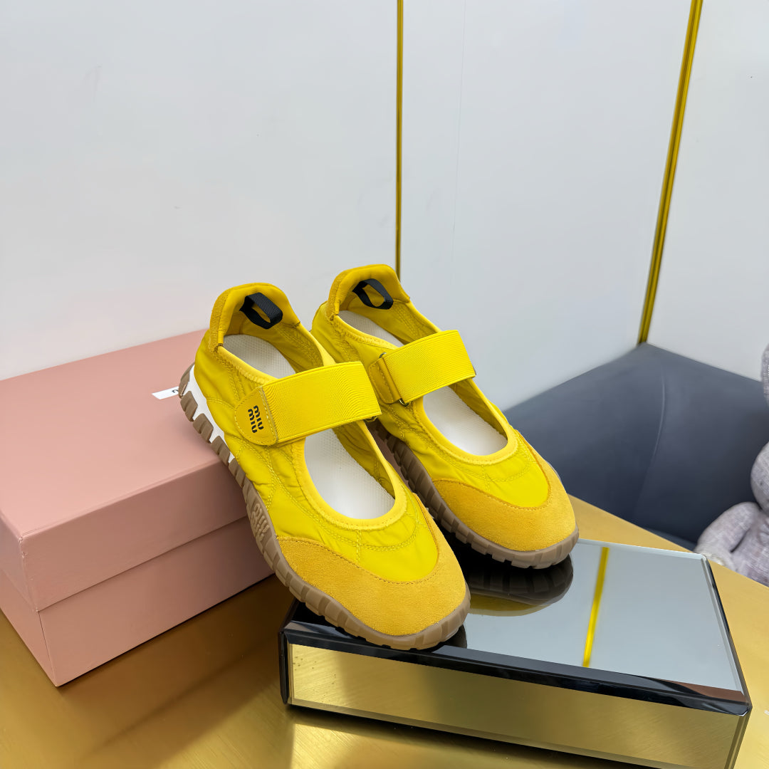 M-Sneakers