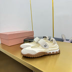 M-Sneakers