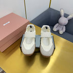 M-Sneakers