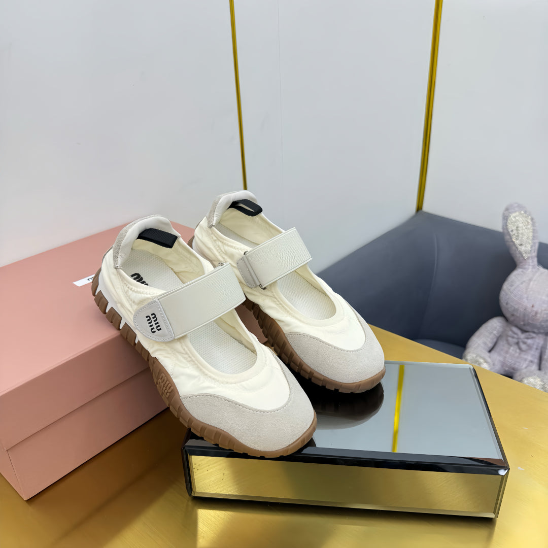 M-Sneakers