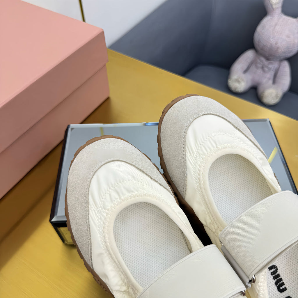M-Sneakers