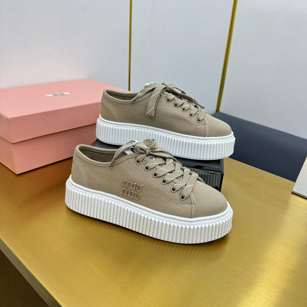 M-Sneakers