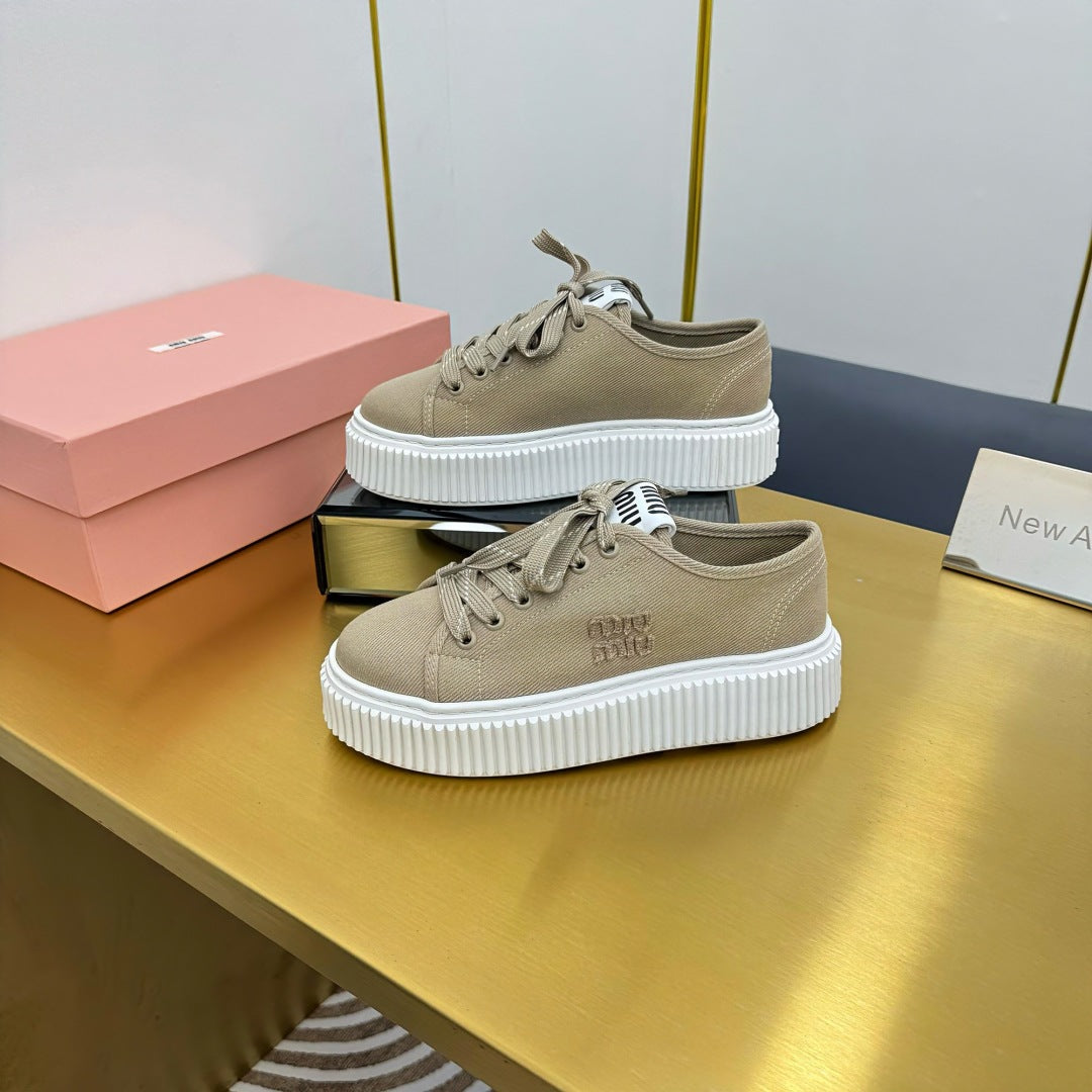 M-Sneakers