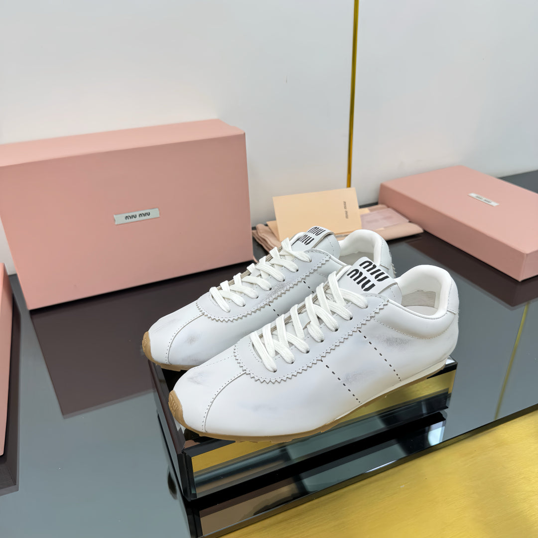 M-Sneakers