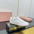 M-Sneakers