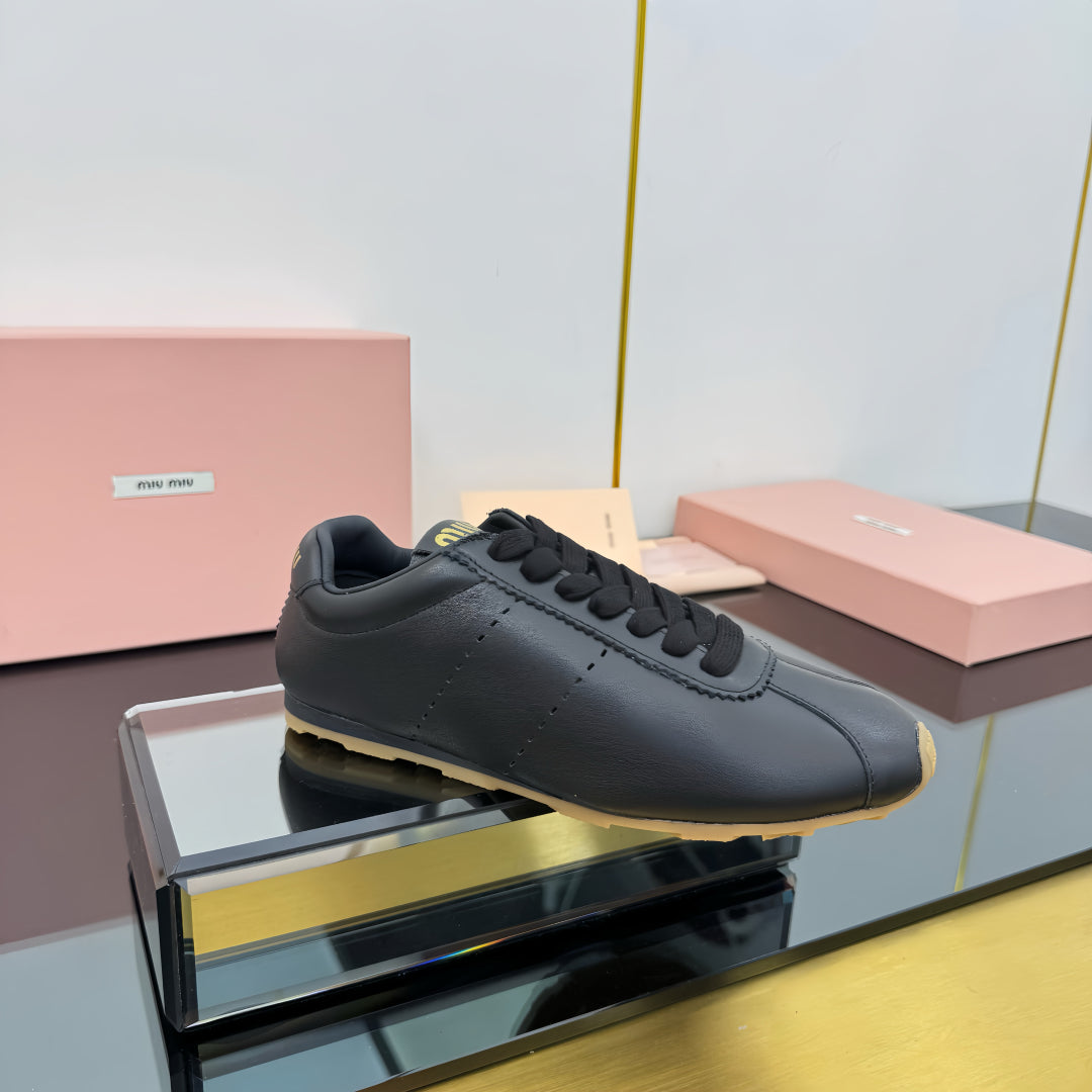 M-Sneakers
