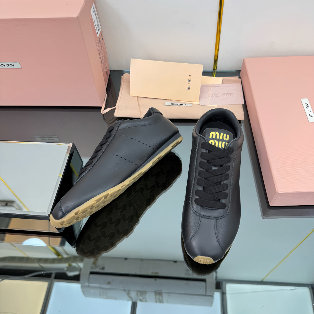 M-Sneakers