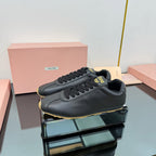 M-Sneakers