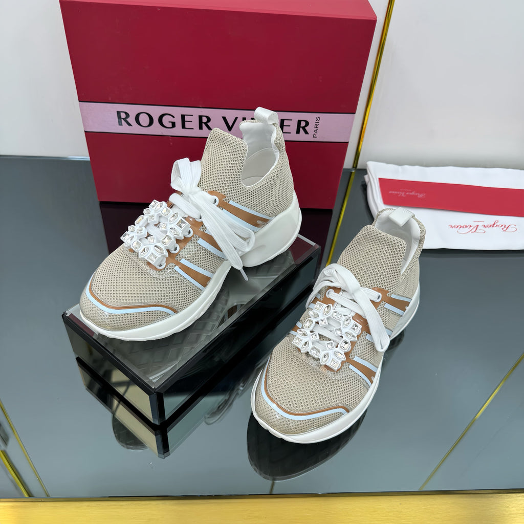 R-Sneakers