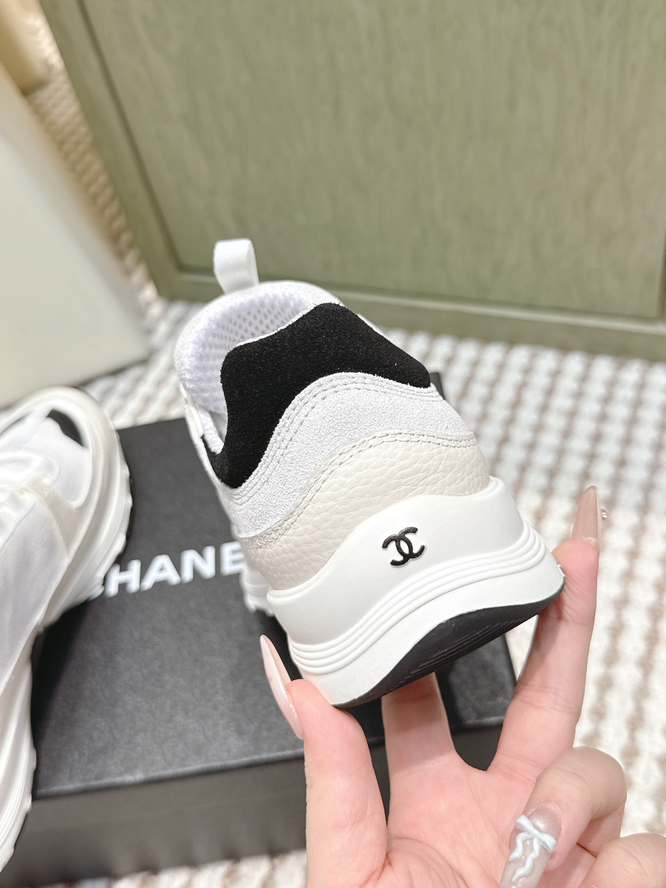 C-Sneakers