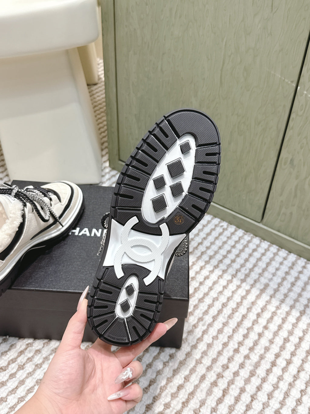 C-Sneakers