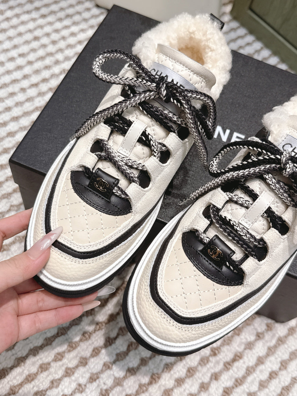 C-Sneakers