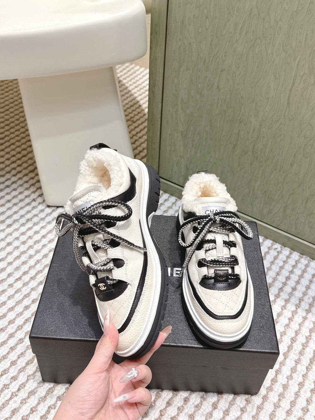 C-Sneakers