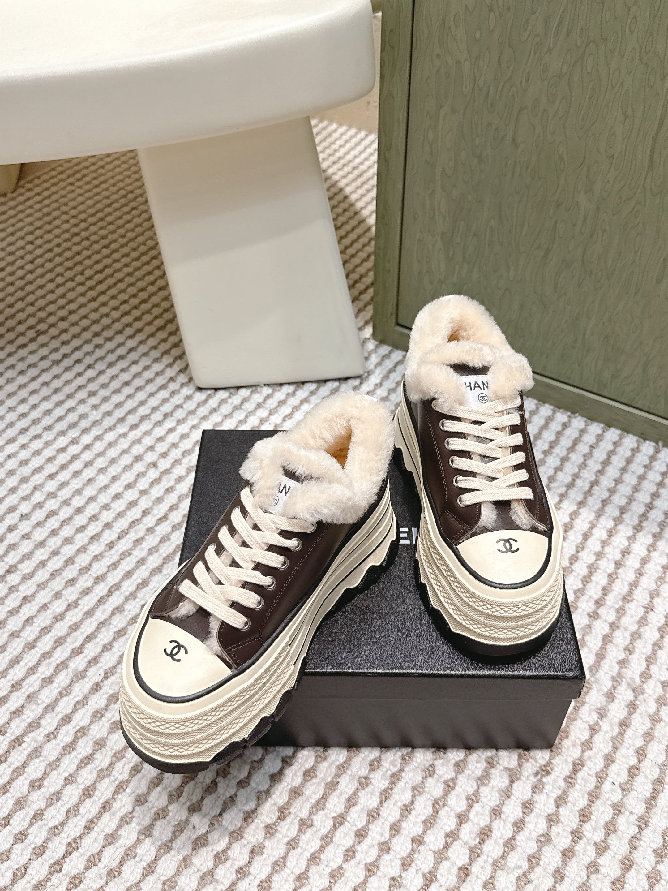 C-Sneakers