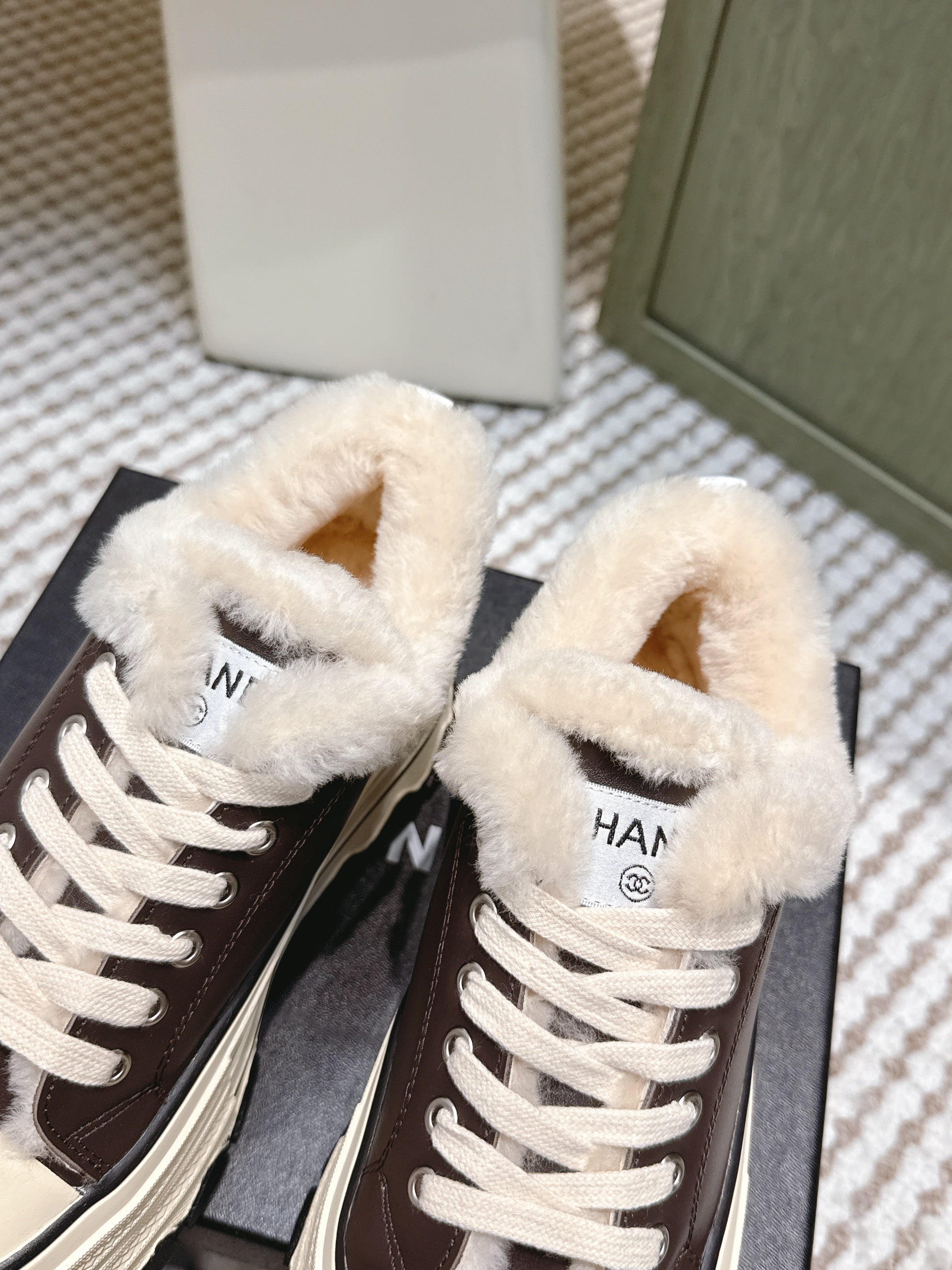 C-Sneakers