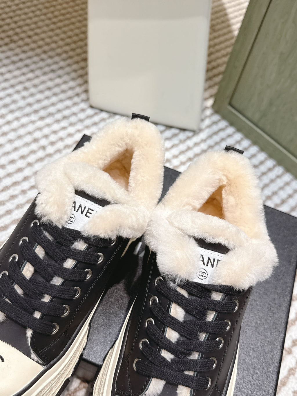 C-Sneakers