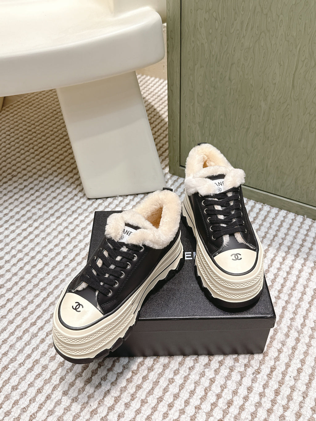 C-Sneakers