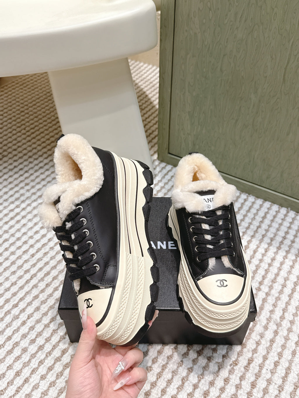 C-Sneakers