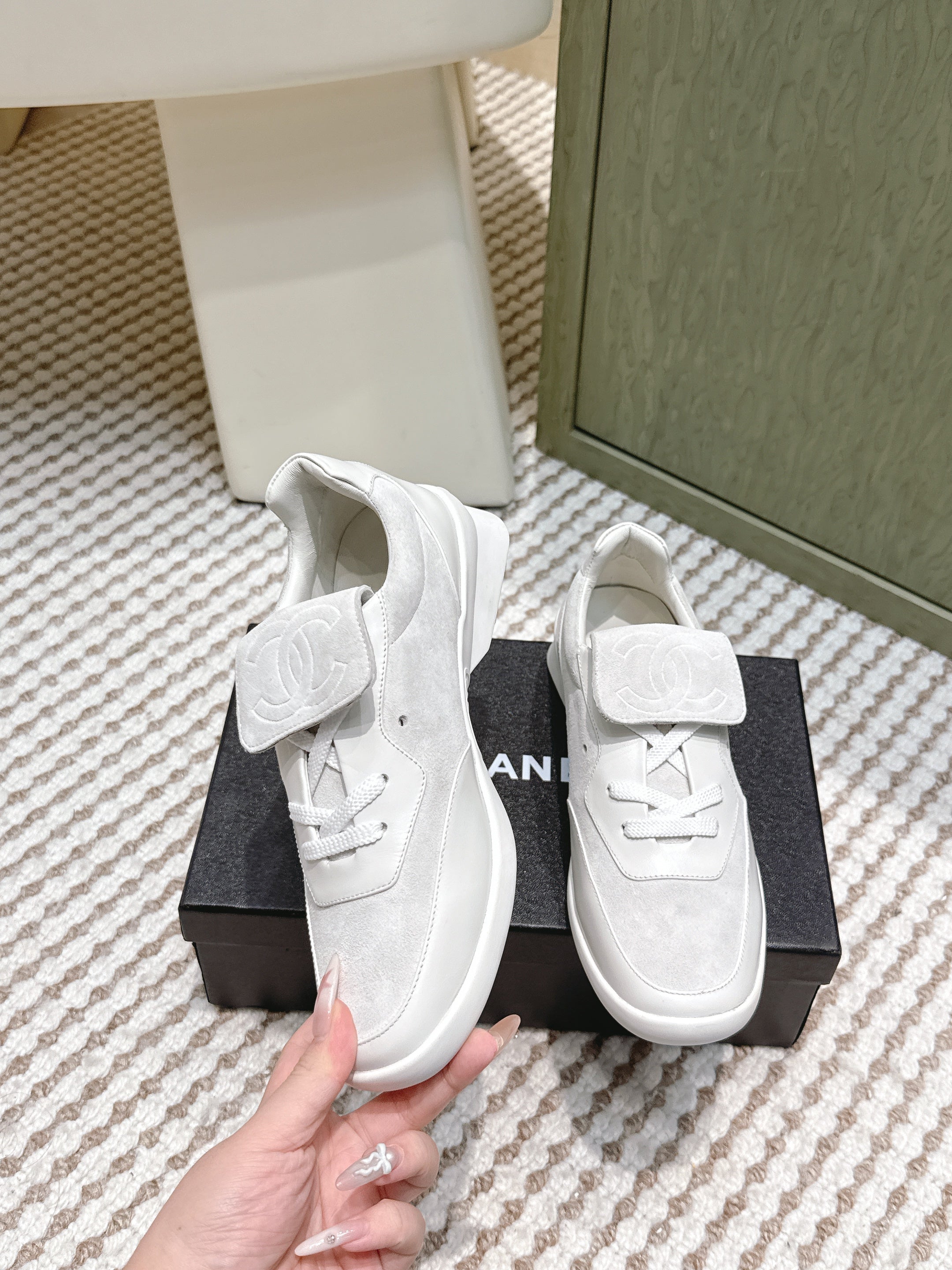 C-Sneakers